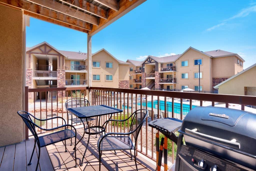 5D New Redcliff Condo, Pool & Hot Tub Moab Bagian luar foto